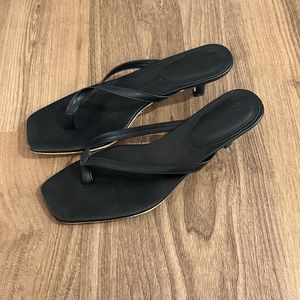 brand new classic vintage-style sandals